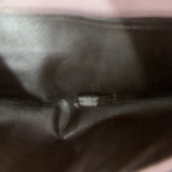 Gucci authentic black and mauve rare wallet has 7 card slots 4 pockets coin slot - Picture 10 of 12